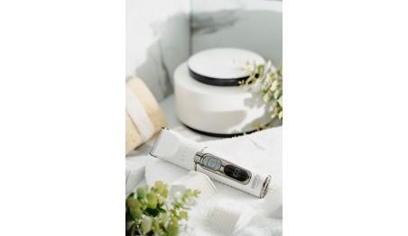 Strzyżarka do Włosów z Wyświetlaczem LCD i Stojakiem Ładującym