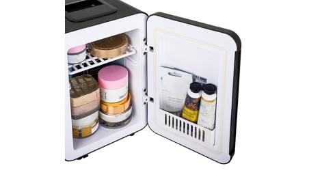 Mini lodówka - 4L Chłodziarka Przenośna na przekąski napoje kosmetyki