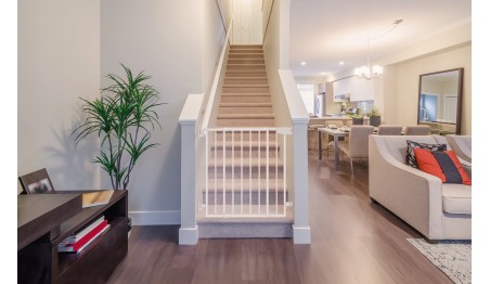 BARIERKA ZABEZPIECZAJĄCA BRAMKA OCHRONNA NA SCHODY I DRZWI BIAŁA TULANO